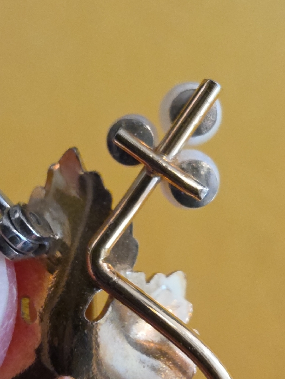 Vintage Krementz & Co. Brooch - Rolled Gold Plate - Piece Is Marked "KREMENTZ" - Picture 5 of 9